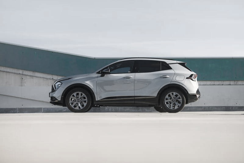Terenówka 4x4 czy SUV? Różnice, koszty i wybór auta do twoich potrzeb